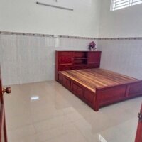 CHO THUÊ NHÀ 2 LẦU GẦN CHỢ KDC 586 CHỈ 9 TRIỆU