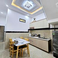 Cho thuê nhà nguyên căn đường Nguyễn Hoàng  - Full nội thất