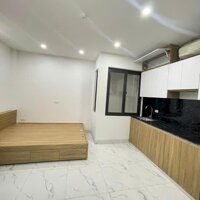 Bán tòa căn hộ dịch vụ ngõ phố Tạ Quang Bửu DT 110m2x5T full nội thất