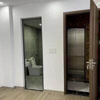 Cho thuê nhà 6 tầng thang máy Lệ Mật, Việt Hưng. 43m. Giá: 13 triệu/tháng. Lh: 096.787.3362