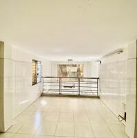 Bán nhà mặt tiền Lê Hồng Phong Quận 10, 26m2, 4Tầng, 3PN lô góc giá rẻ