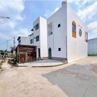 Nhà lầu góc 3 mặt tiền, gần đại học FPT và bệnh viện Nhi Đồng