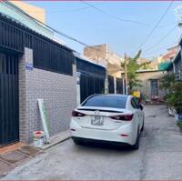 NHÀ Ở NGAY CÁCH NGÃ BA LÃ XUÂN OAI LÊ VĂN VIỆT CHỈ 300M, 2 TẦNG 3 PN ĐƯỜNG XE HƠI 5M.