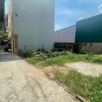 Cần tiền em trai nhờ bán nhanh mảnh đất thổ cư đường thông ô tô con tại trung tâm phường Cự Khối
