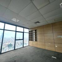 Cho thuê gấp 140m2 sàn văn phòng lô góc chung cư Discovery Cầu Giấy đủ công năng, PCCC tốt