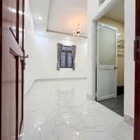 BÁN NHANH NHÀ 2 LẦU ĐỂ GIẢI QUYẾT CÔNG VIỆC