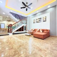BÁN NHANH NHÀ 2 LẦU ĐỂ GIẢI QUYẾT CÔNG VIỆC