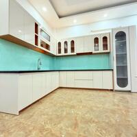 BÁN NHANH NHÀ 2 LẦU ĐỂ GIẢI QUYẾT CÔNG VIỆC
