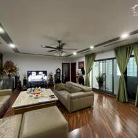 Bán biệt thự mặt phố Thọ Tháp, view thoáng đẹp, 200m2 mặt tiền 10m, giá bán 116 tỷ