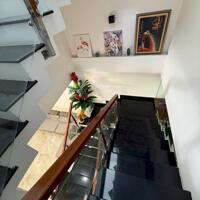 Cực Đẹp - Bán Nhà Cao Bá Quát Chủ Xây Dựng Tâm Huyết 3 Tầng Giá Chỉ 7.x tỷ.