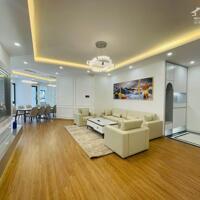 Bán Căn Hộ Chung Cư Mặt Phố Hoàng Đạo Thuý- Cầu Giấy- Đẹp Long Lanh- 151m2^3PN^3WC- 10 Tỷ