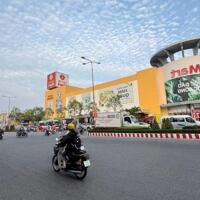 Nhà lầu đẹp nằm kế bên siêu thị Lotte Cần Thơ