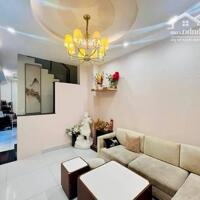 Nhà Sát Mặt Tiền Đường Đề Thám Cầu Ông Lãnh Quận 1.