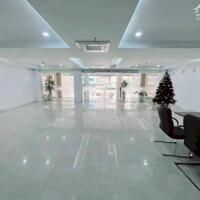Bán Tòa Tổ hợp Kinh Doanh Mặt phố Lạc Long Quân - 120m2 x 8T x MT 9.5m - Vỉa hè 5m
