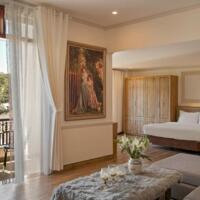 Cần bán gấp 2 căn Villa liền kề 2 mặt tiền đường Đặng Thái Thân, P3, Tp Đà Lạt DT 616m2 Hướng Tây Nam giá 35 tỷ