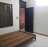 Cho thuê nhà nguyên căn Ngõ Văn Chương, 50m2 x 3 tầng, 3 ngủ, 10 Triệu
