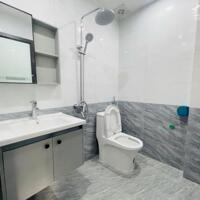 Bán nhà Song Phượng, Đan Phượng. Nhà đơn lập 38m2, xây 4 tầng lệch. Ngõ thông ra Chợ Phùng