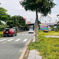 Chủ cắt lỗ cần bán gấp căn nhà 1 trệt 1 lầu 4 phòng ngủ,2WC ngay sát trường Lục Quân 2.Đồng Nai