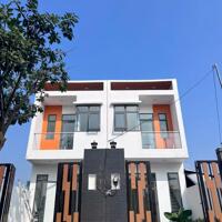 Chủ cắt lỗ cần bán gấp căn nhà 1 trệt 1 lầu 4 phòng ngủ,2WC ngay sát trường Lục Quân 2.Đồng Nai