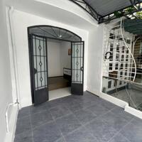 Chính chủ bán nhà đường Phương Sài, diện tích 37,8m2