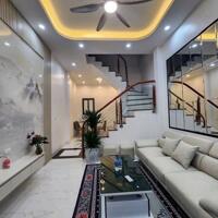 Bán nhà Vĩnh Phúc, Ba Đình, dt 40m, ngõ rộng, gần phố, 20m ra đường ô tô tránh. Giá 7 tỷ