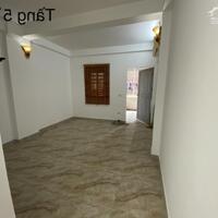 Cho thuê nhà 5 tầng Ngọc Thụy, Long Biên. 35m. Giá: 11 triệu/tháng. Lh: 0967873362