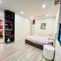 Bán nhà Lô góc Tây Sơn, Ô tô phi, sát phố, KD  tốt, DT 66m2, Mt 4,6m, giá 19 tỷ