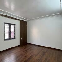 Nhà riêng 50x 4 tầng lô góc có Gara Ôtô đường Trung Hành. Giá Rẻ