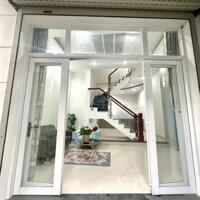 NHÀ ĐẸP  NGAY ĐẠI HỌC CÔNG THƯƠNG , THỦ ĐỨC, ĐƯỜNG XE HƠI, NGANG 5M2 BỀ THẾ, NHỈNH 4 TỶ