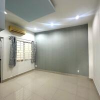 NHÀ ĐẸP  NGAY ĐẠI HỌC CÔNG THƯƠNG , THỦ ĐỨC, ĐƯỜNG XE HƠI, NGANG 5M2 BỀ THẾ, NHỈNH 4 TỶ