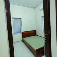 Cho thuê nhà nguyên căn ngõ 250 Tân Mai, quận Hoàng Mai 40m x 3T, 4PN,4VS giá 12tr