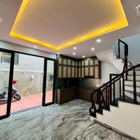 Bán nhà kẻ tạnh, giang biên, lô góc, oto đỗ cửa, vị trí đẹp, view hồ