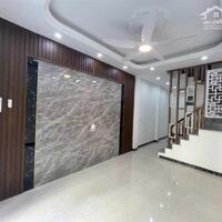 HIẾM! Bán nhà Tứ Hiệp 42m2 4 tầng MỚI Ô tô gần NHỈNH 5 tỷ .