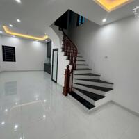 Bán nhà 4 tầng 35m giá chỉ 4,7 tỷ còn thương lượng, gần ngay Ngã Tư Canh, Xuân Phương Nam Từ Liêm