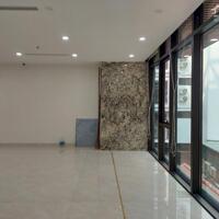 Cho thuê gấp 170m2 sàn văn phòng Nguyễn Thị Định thông sàn, thang máy, có hầm để xe, ô tô tránh