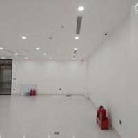 Cho thuê gấp 170m2 sàn văn phòng Nguyễn Thị Định thông sàn, thang máy, có hầm để xe, ô tô tránh