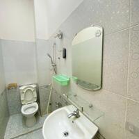 Cho thuê nhà gần mặt tiền đường Tân Hóa, P1, Q11