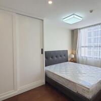 Bán căn 2 ngủ tại Vinhomes D''Capitale 73m2, SHLD - full đồ, giá 6.8 tỷ