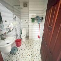Cho thuê nhà vườn Tân Phong DT200m2,Pin năng lượng mặt trời, hồ cá coi