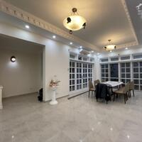 CHÍNH CHỦ CẦN BÁN CĂN BIỆT THỰ TẠI KHU C CIPUTRA - KHU ĐÔ THỊ NAM THĂNG LONG