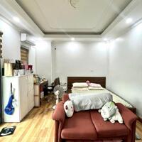 Bán Nhà Phố Láng Hạ – 5 Tầng, Mặt Tiền 5.7m, View Sân Chơi Thoáng – Chỉ 11.6 Tỷ!