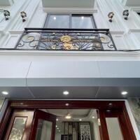 Bán nhà riêng Xuân Phương, Nam Từ Liêm. Sổ 32m2 vuông vức, 5 tầng nội thất đẹp sẵn ở Ngay