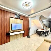 Cho thuê nhà riêng siêu xinh như Homestay phố vườn hoa nhà hát lớn Trần Phú