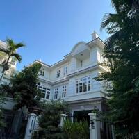 BÁN BIỆT THỰ SIÊU VIP THE MELODY CIPUTRA - Lô góc 300m2 Căn Cuối Cùng, Ai Sẽ Là Chủ Nhân?