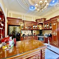 Bán biệt thự Châu Âu Cổ Điển 6 Tầng 193m2 nội thất dát vàng, giá 60 tỷ