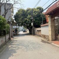 Cần bán 45m2 đất Xóm 8 Đông Dư, Gia Lâm, Hà Nội. Oto đỗ cửa. Giá đầu tư