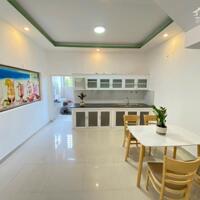 Bán nhà mặt phố Nghi Tàm 160m2 nhà đẹp kinh doanh tốt nở hậu 34.5 tỷ