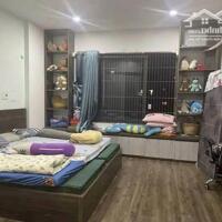 Bán nhà phố Phạm Văn Đồng, Quận Bắc Từ Liêm 5 tầng, diện tích 37m2