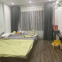 Bán nhà phố Phạm Văn Đồng, Quận Bắc Từ Liêm 5 tầng, diện tích 37m2