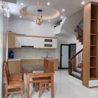 Bán nhà 3 tầng ngõ phố Tự Đông, ph Cẩm Thượng, TP HD, 43.5m2, 4 ngủ, 2 vs, gần mặt đường